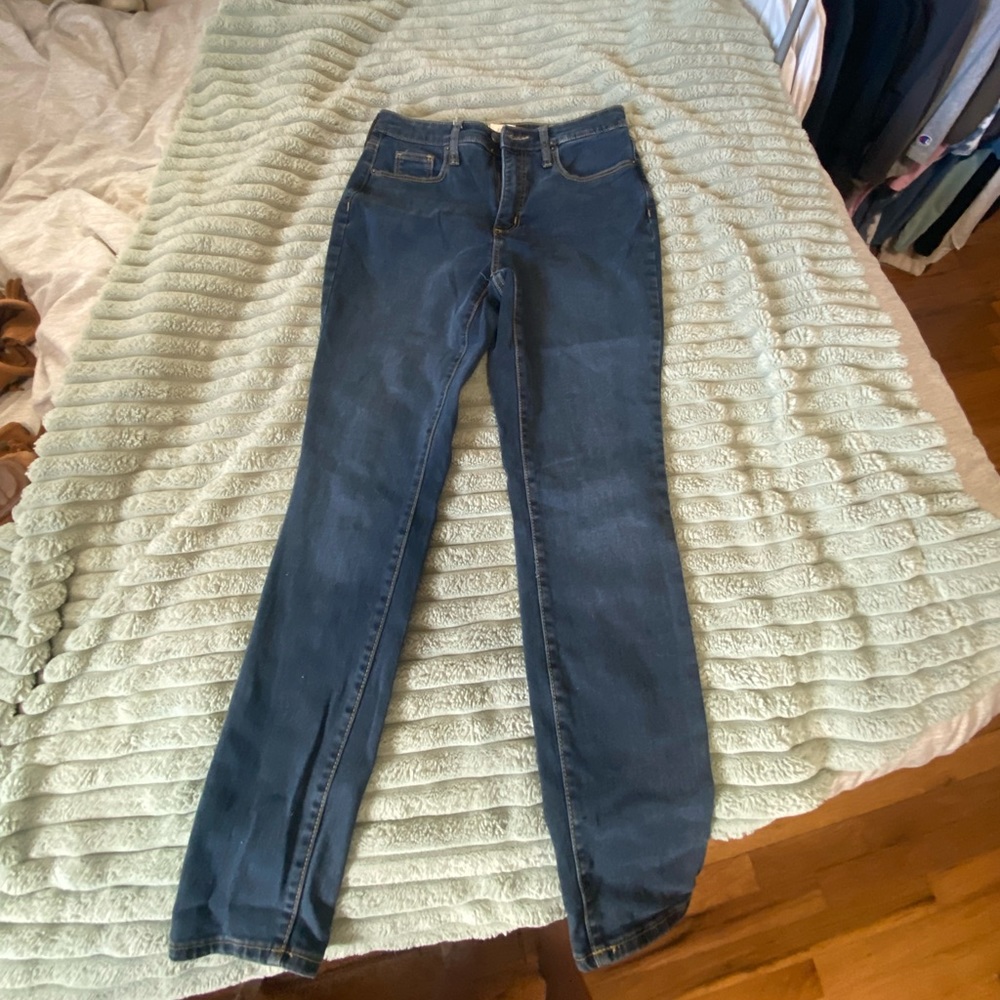 Universal thread jeans